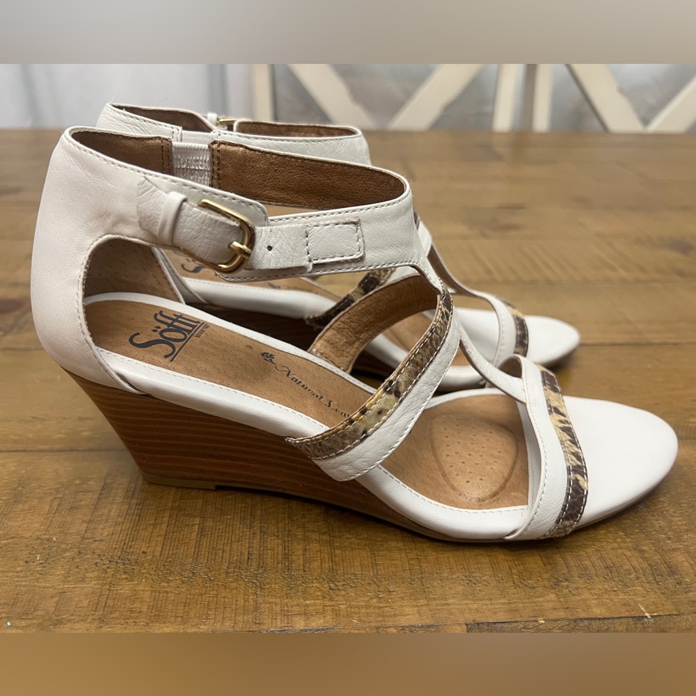 Sofft Women's Wedge Sandals Size 8M